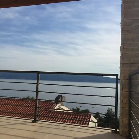 Gavza Sky View Apartment Cres Buitenkant foto